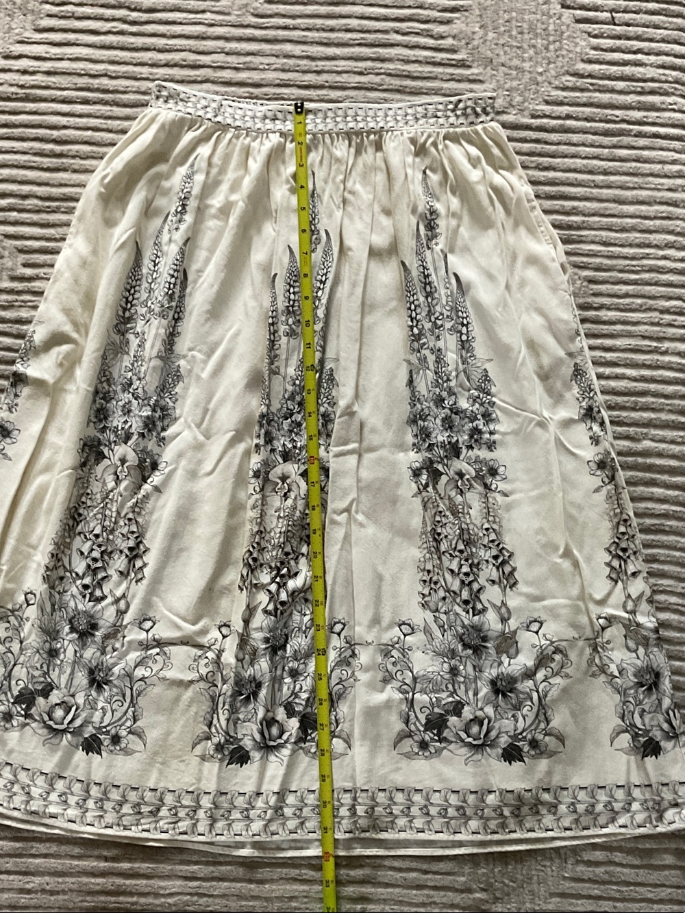 Max Studio Cream and Black Floral A-Line, Full Skirt - Picture 3 of 5